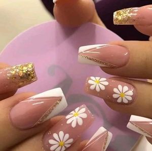 Pattern nails